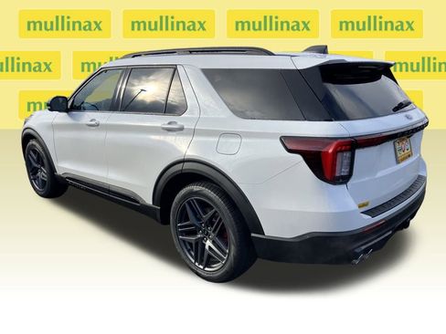 New 2026 Ford Explorer ST w/ Sun And Sound Package image 5