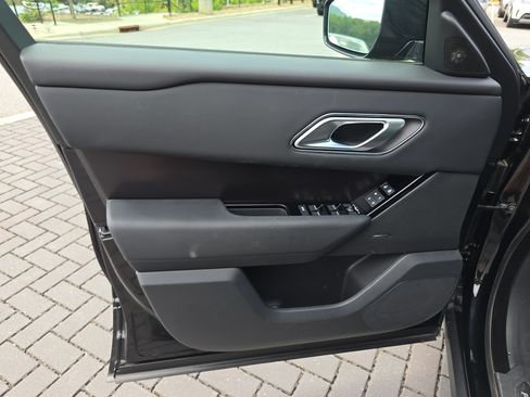 Certified 2026 Land Rover Range Rover Velar Dynamic SE AWD/4WD image 18