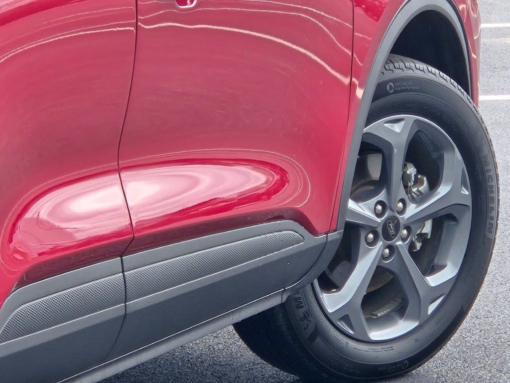 Certified 2025 Ford Escape ST-Line w/ Tech Pack #1 AWD/4WD image 11