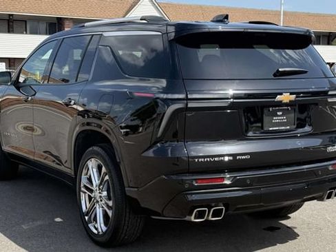 Used 2026 Chevrolet Traverse High Country AWD/4WD image 38