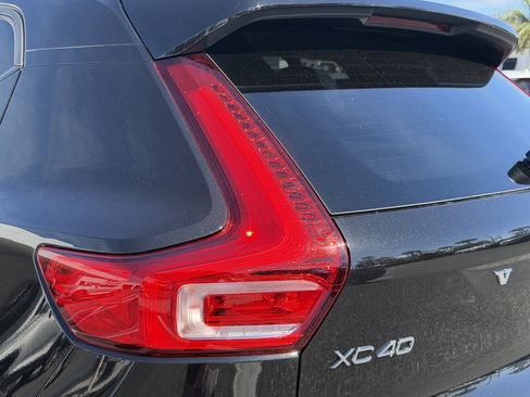 New 2026 Volvo XC40 B5 Ultra w/ Protection Package image 9