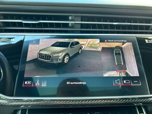 Used 2021 Audi SQ7 Premium Plus w/ Driver Assistance Package image 29