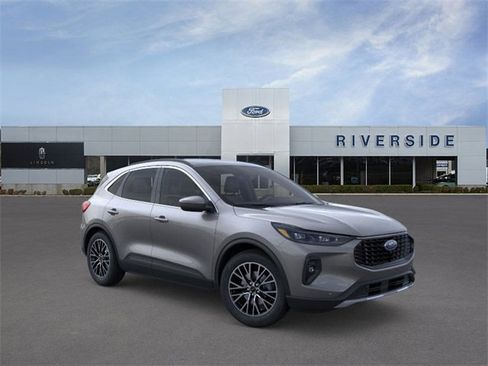 New 2025 Ford Escape SE w/ PHEV Premium Package image 7