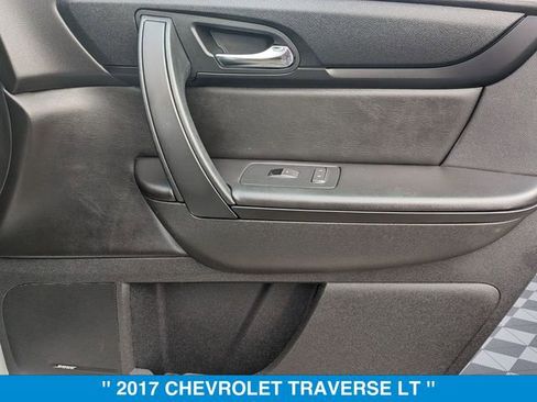 Used 2017 Chevrolet Traverse LT image 36