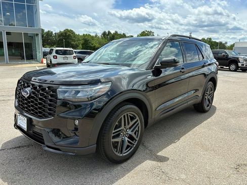 Used 2026 Ford Explorer ST-Line w/ ST-Line Street Pack AWD/4WD image 6