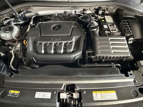 Certified 2024 Volkswagen Tiguan SE R-Line FWD image 12