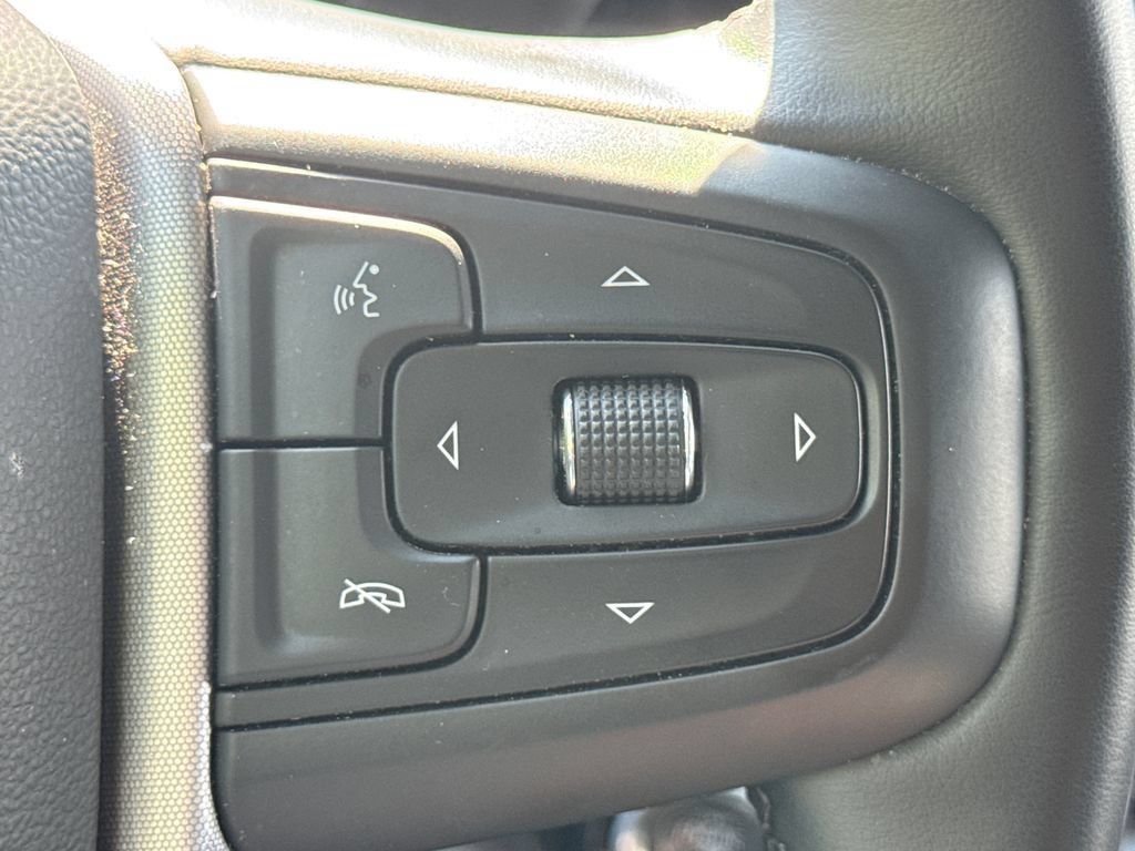 Used 2025 GMC Sierra 1500 SLT RWD image 29