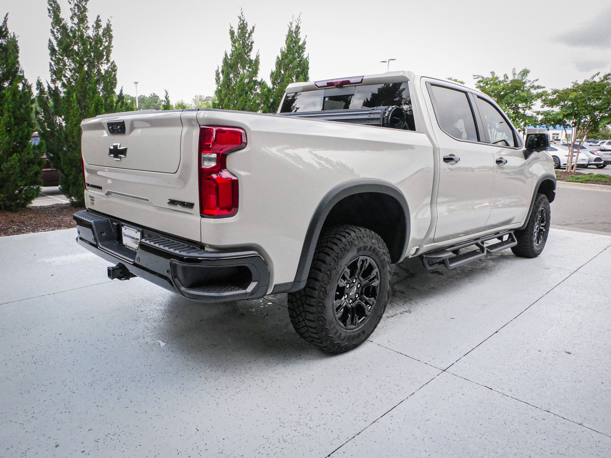 Used 2026 Chevrolet Silverado 1500 ZR2 w/ Dark Appearance Package AWD/4WD image 10