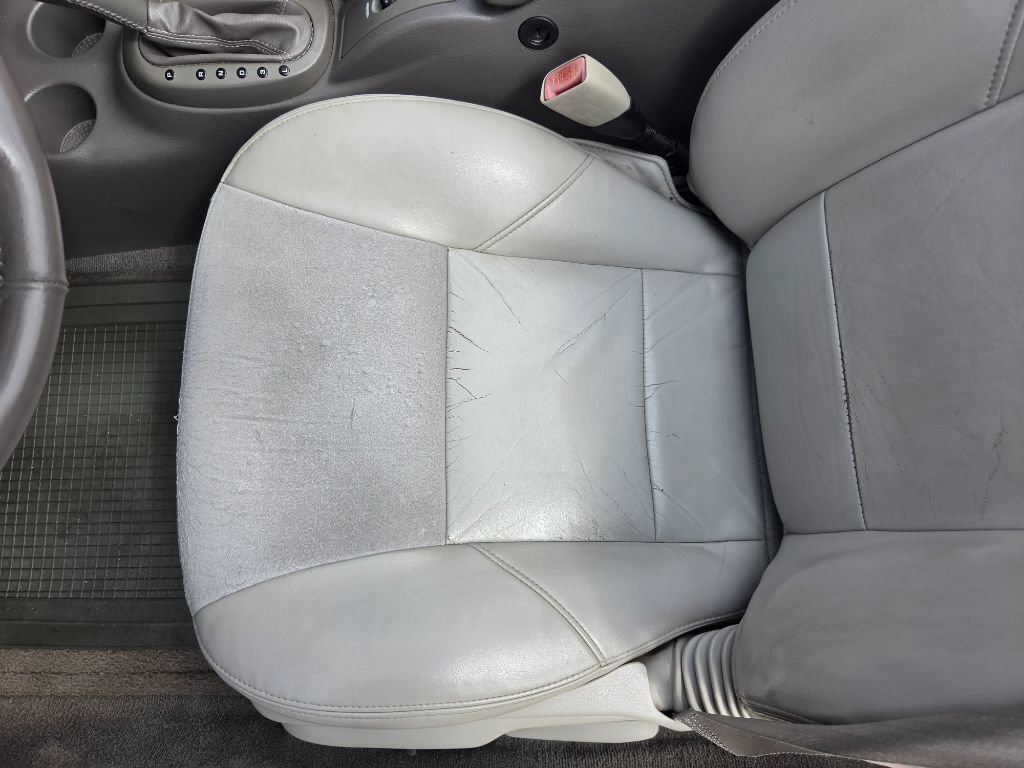 Used 2006 Chrysler Sebring Limited FWD image 17