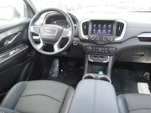 Certified 2024 GMC Terrain SLT FWD image 15