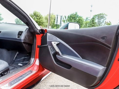 Used 2016 Chevrolet Corvette Z06 w/ 3LZ Preferred Equipment Group RWD image 32