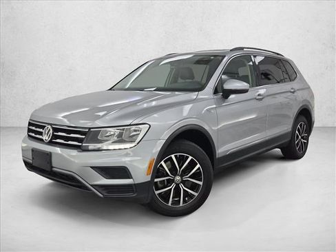 Used 2021 Volkswagen Tiguan SE AWD/4WD image 1