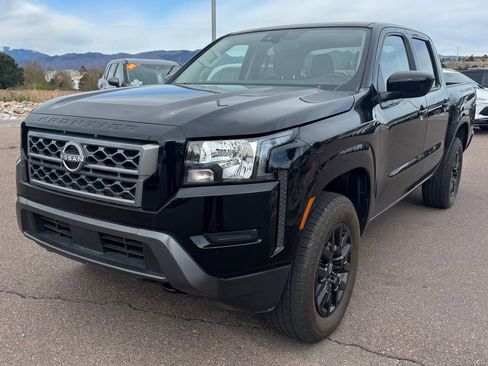 Used 2023 Nissan Frontier SV AWD/4WD image 3