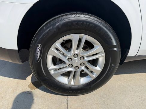 Used 2019 Buick Enclave Essence FWD image 73