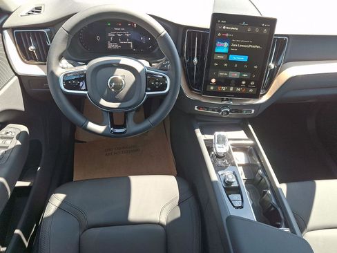 New 2026 Volvo XC60 B5 Core w/ Climate Package AWD/4WD image 8