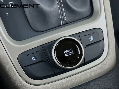 Certified 2026 Hyundai Venue SEL FWD image 23