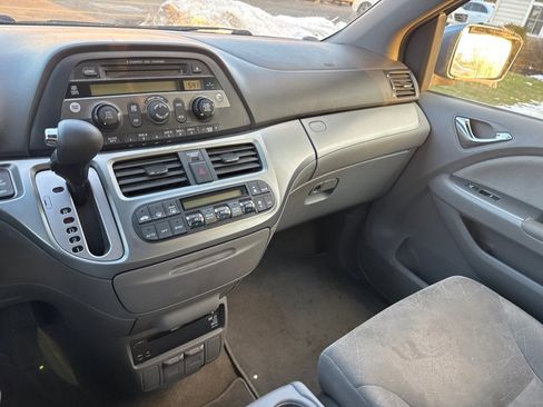Used 2010 Honda Odyssey EX image 17