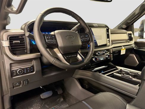 New 2026 Ford F250 Platinum AWD/4WD image 9