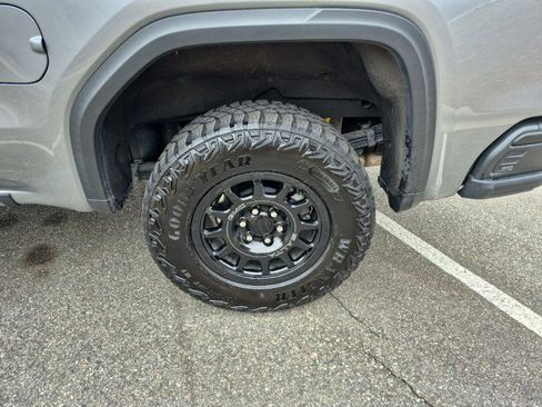 Used 2024 GMC Sierra 1500 AT4X w/ AT4X AEV Edition image 18