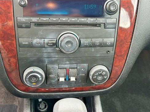 Used 2008 Chevrolet Impala LT image 14
