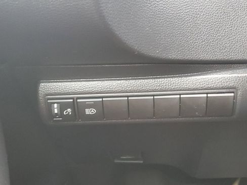 Certified 2025 Toyota Corolla LE image 21