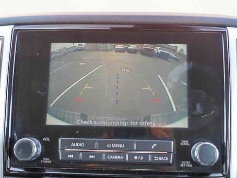 Used 2021 Nissan Titan SV w/ Accessory Utility Package image 27