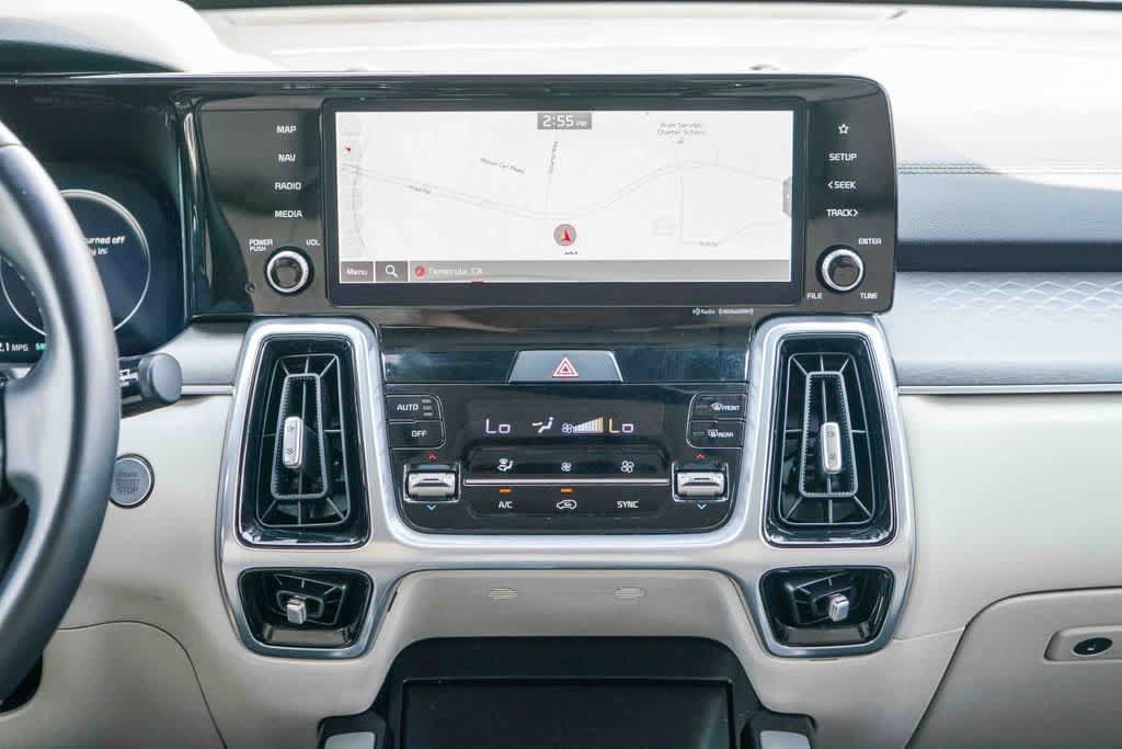 Certified 2023 Kia Sorento SX AWD/4WD image 12