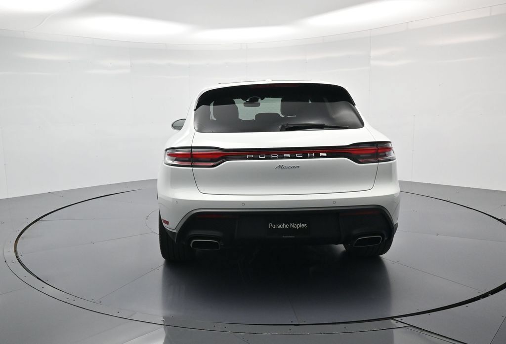 Certified 2026 Porsche Macan AWD/4WD image 29