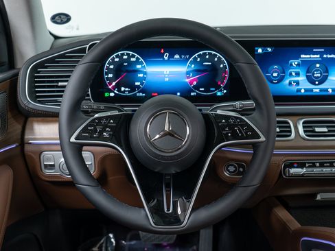 New 2026 Mercedes-Benz GLE 580 4MATIC image 17