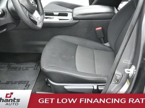 Used 2024 Nissan Sentra SV FWD image 17