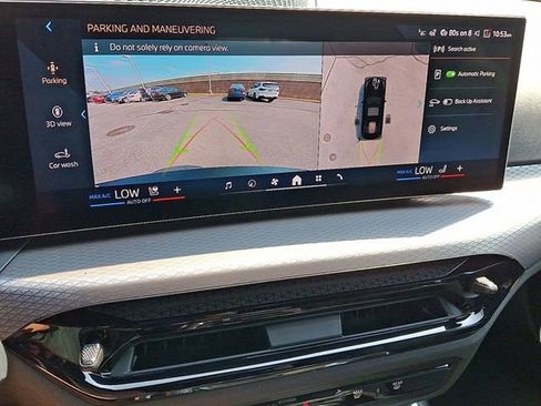 Used 2025 BMW 330i xDrive Sedan w/ Premium Package image 14