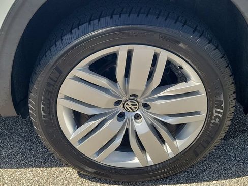 Used 2019 Volkswagen Atlas SE w/ Towing Package FWD image 7