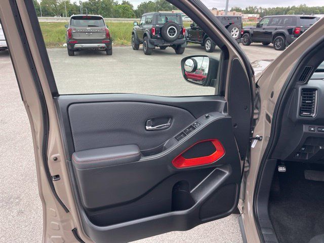Used 2022 Nissan Frontier Pro-X RWD image 21