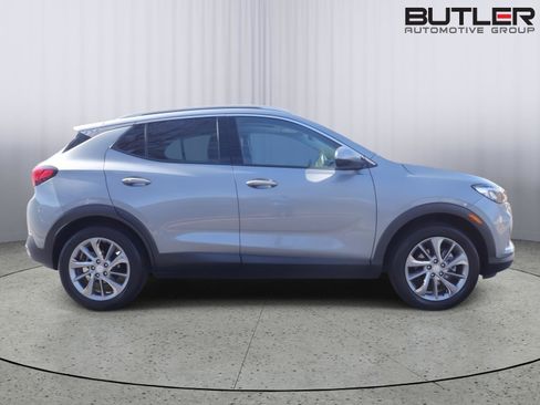 Used 2023 Buick Encore GX Essence w/ Experience Buick Package image 10