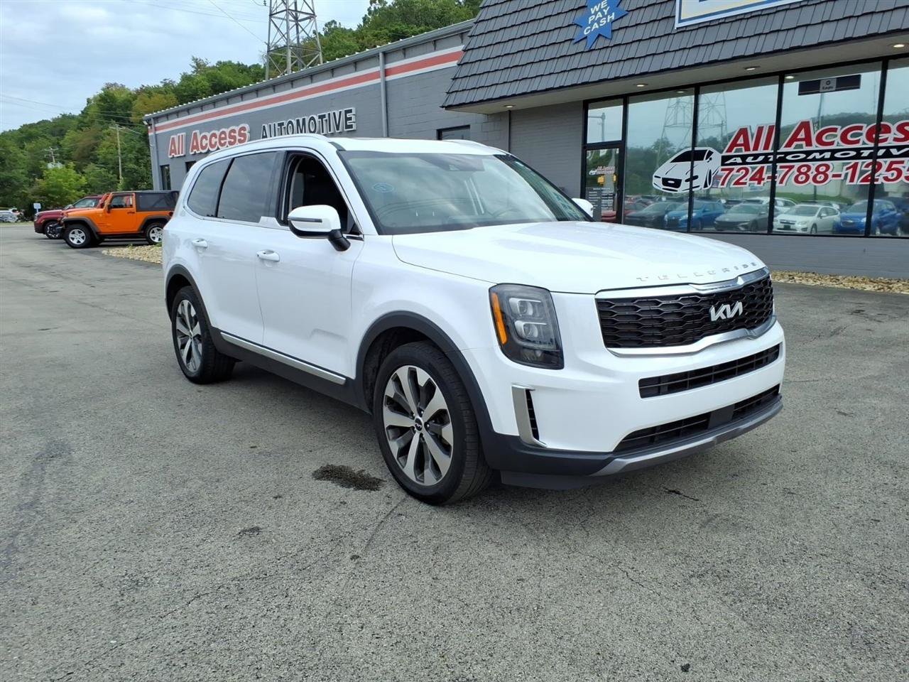 Used 2022 Kia Telluride EX w/ EX Premium Package AWD/4WD image 2