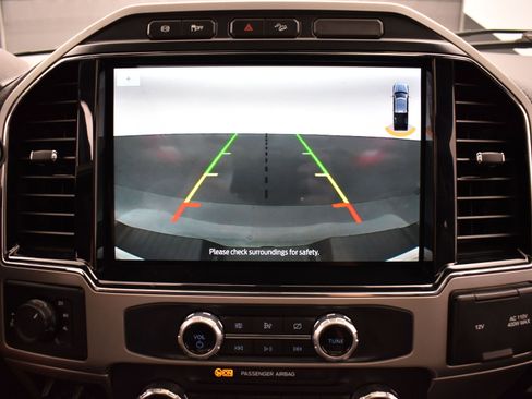 Used 2022 Ford F250 Lariat w/ Black Appearance Package image 30