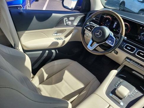 Used 2022 Mercedes-Benz GLS 450 4MATIC image 3