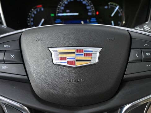 Used 2018 Cadillac XT5 Luxury w/ Driver Awareness Package AWD/4WD image 37