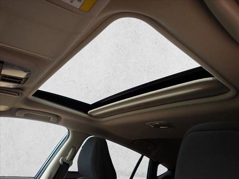 Used 2025 Subaru Crosstrek 2.0i Premium AWD/4WD image 14