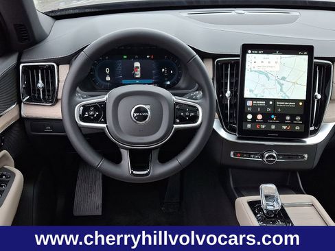 New 2025 Volvo XC90 B5 Core w/ Protection Package Premier image 13