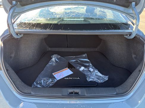 New 2025 Nissan Sentra SR image 36