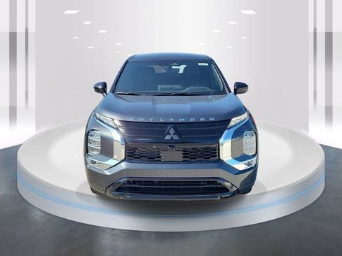 New 2026 Mitsubishi Outlander SE FWD image 2