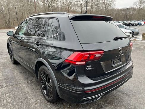 Certified 2022 Volkswagen Tiguan SE R-Line image 8