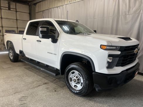 Used 2025 Chevrolet Silverado 2500 W/T w/ WT Convenience Package AWD/4WD image 4
