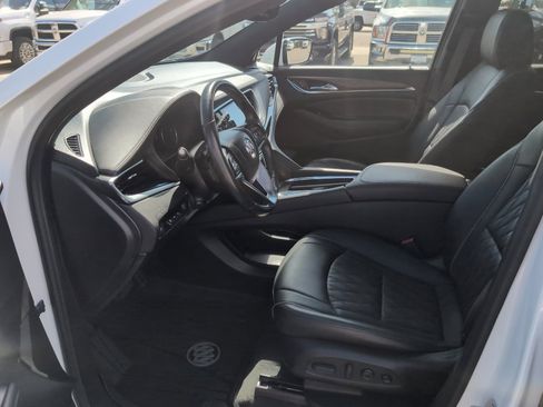 Used 2023 Buick Enclave Avenir w/ Avenir Technology Package AWD/4WD image 10