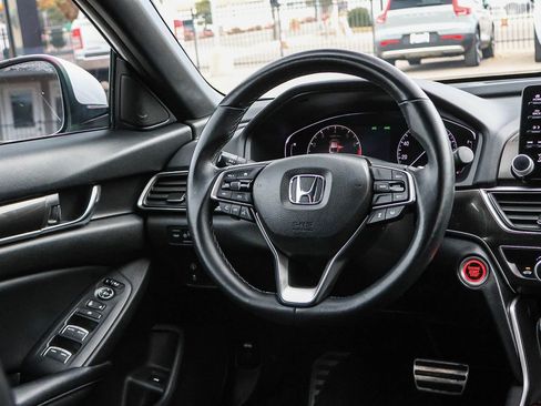 Used 2018 Honda Accord Sport image 25