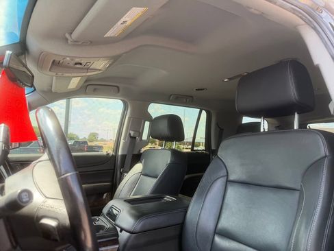 Used 2020 Chevrolet Tahoe LT RWD image 16