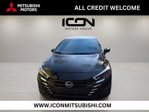 Used 2025 Nissan Versa SV image 1