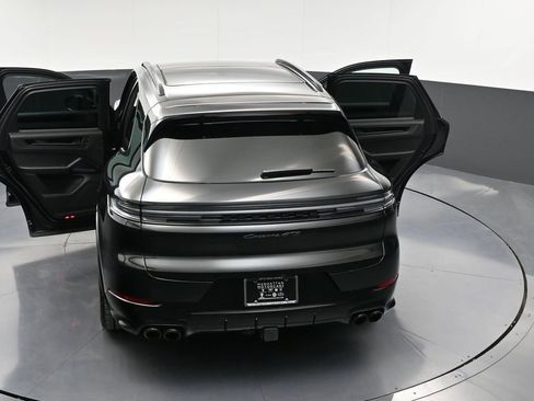 Certified 2025 Porsche Cayenne GTS image 35