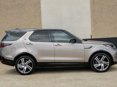 Used 2021 Land Rover Discovery HSE R-Dynamic AWD/4WD image 7